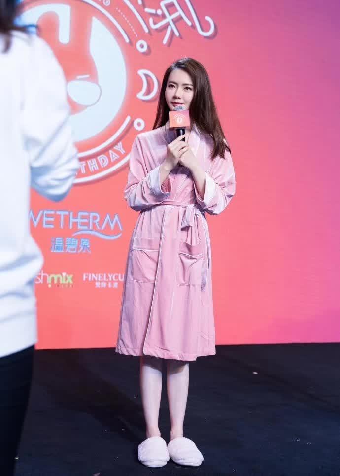 明星网红同款睡衣冬,明星网红同款睡衣，温暖又吸睛