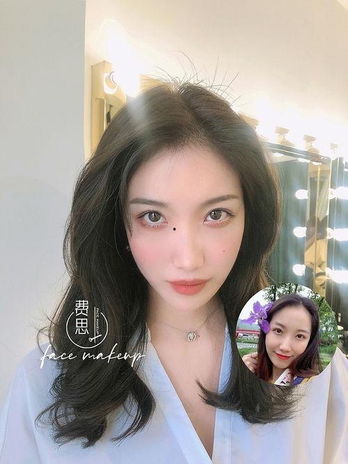 化妆见明星网红的女生,跟随潮流，打造明星同款美颜