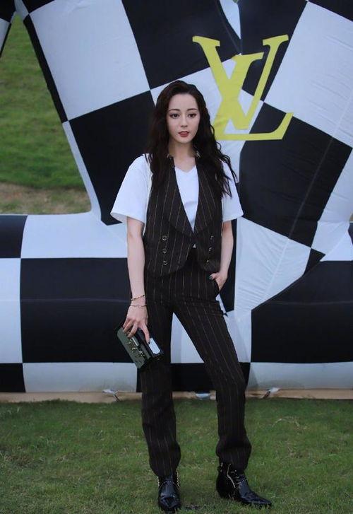 秋冬女装明星网红是谁,揭秘当红明星网红的穿搭秘诀