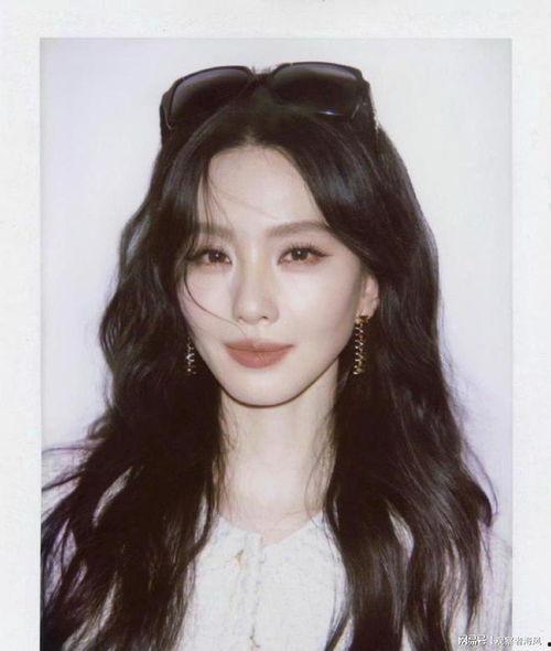 女明星网红拍照片,女明星网红的时尚摄影集锦