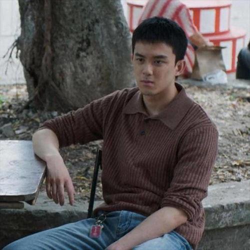 明星网红同款男生毛衣,揭秘明星网红同款男生毛衣，冬季必备时尚单品