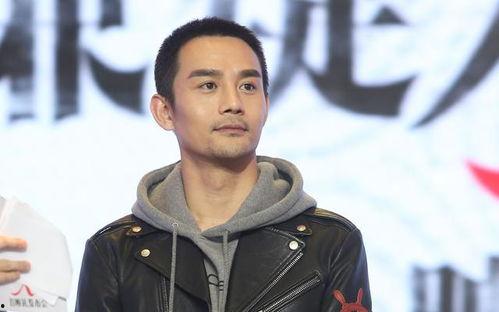 耳环素圈男明星网红,男明星网红演绎时尚新潮流