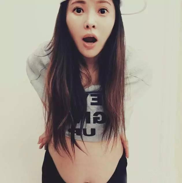 明星网红揉肚子图片高清,时尚健康生活新风尚