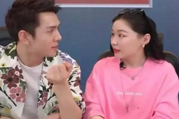 任嘉伦李佳琦今日吃瓜,跨界合作背后的甜蜜秘密揭晓